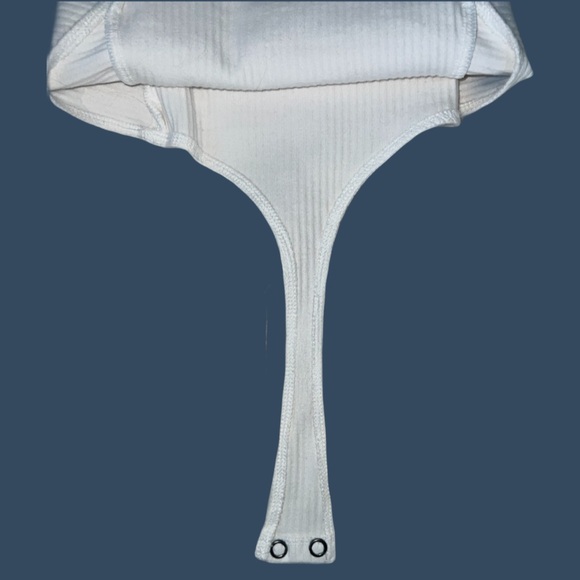 Ribbed American Eagle 2 Piece Bodysuit Top - Picture 5 of 11